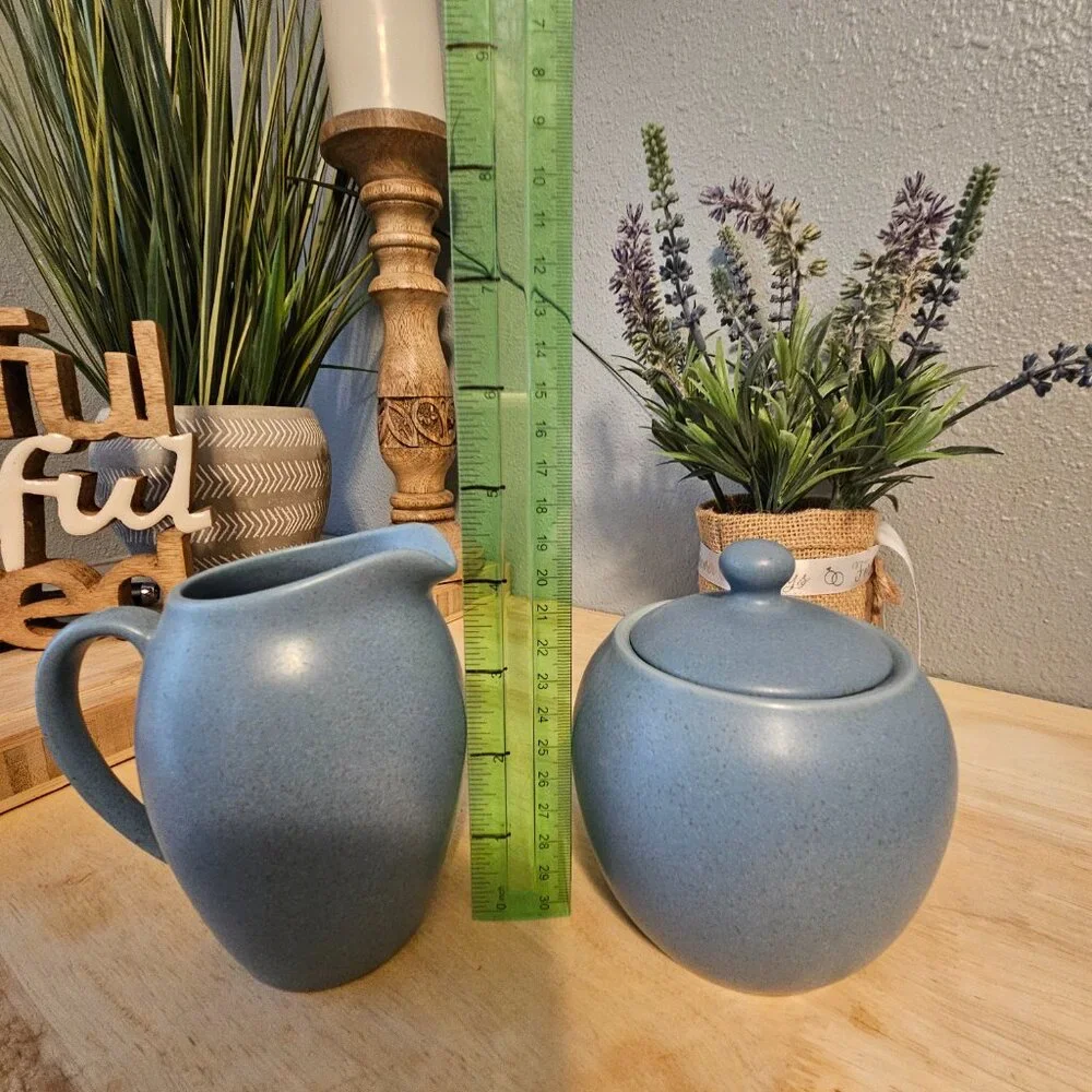 Noritake Stoneware  Sugar and Creamer Set